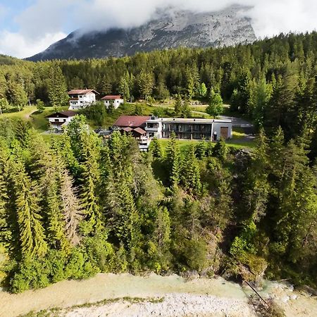 Hotel Garni Isarlodge Wiesenhof Scharnitz Ngoại thất bức ảnh