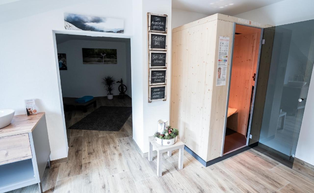 Hotel Garni Isarlodge Wiesenhof Scharnitz Ngoại thất bức ảnh