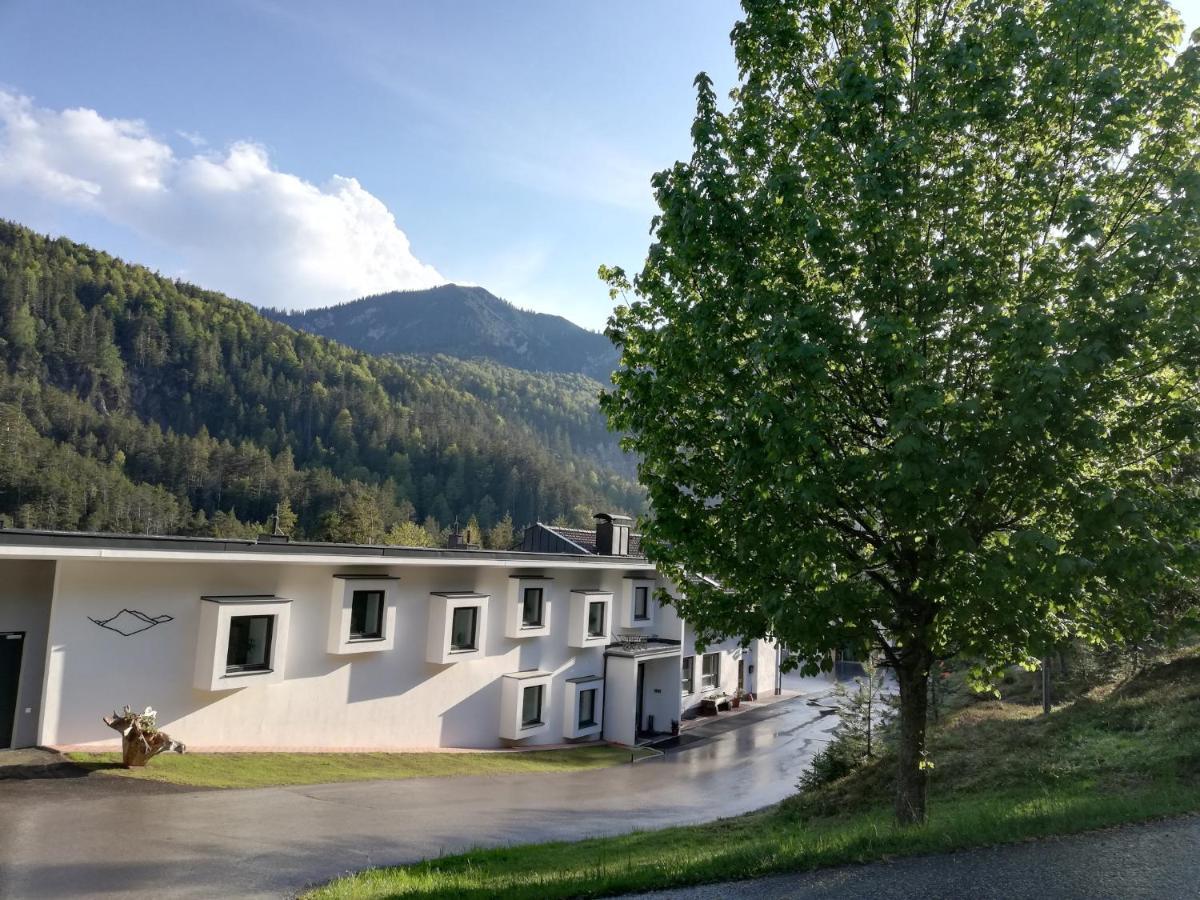 Hotel Garni Isarlodge Wiesenhof Scharnitz Ngoại thất bức ảnh