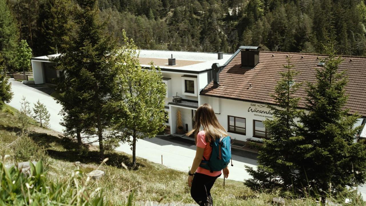 Hotel Garni Isarlodge Wiesenhof Scharnitz Ngoại thất bức ảnh