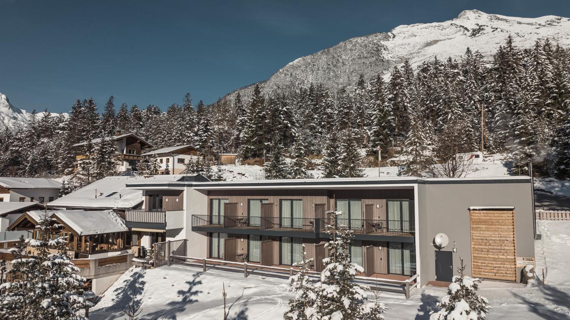 Hotel Garni Isarlodge Wiesenhof Scharnitz Ngoại thất bức ảnh
