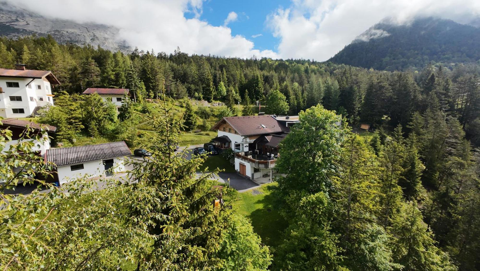 Hotel Garni Isarlodge Wiesenhof Scharnitz Ngoại thất bức ảnh