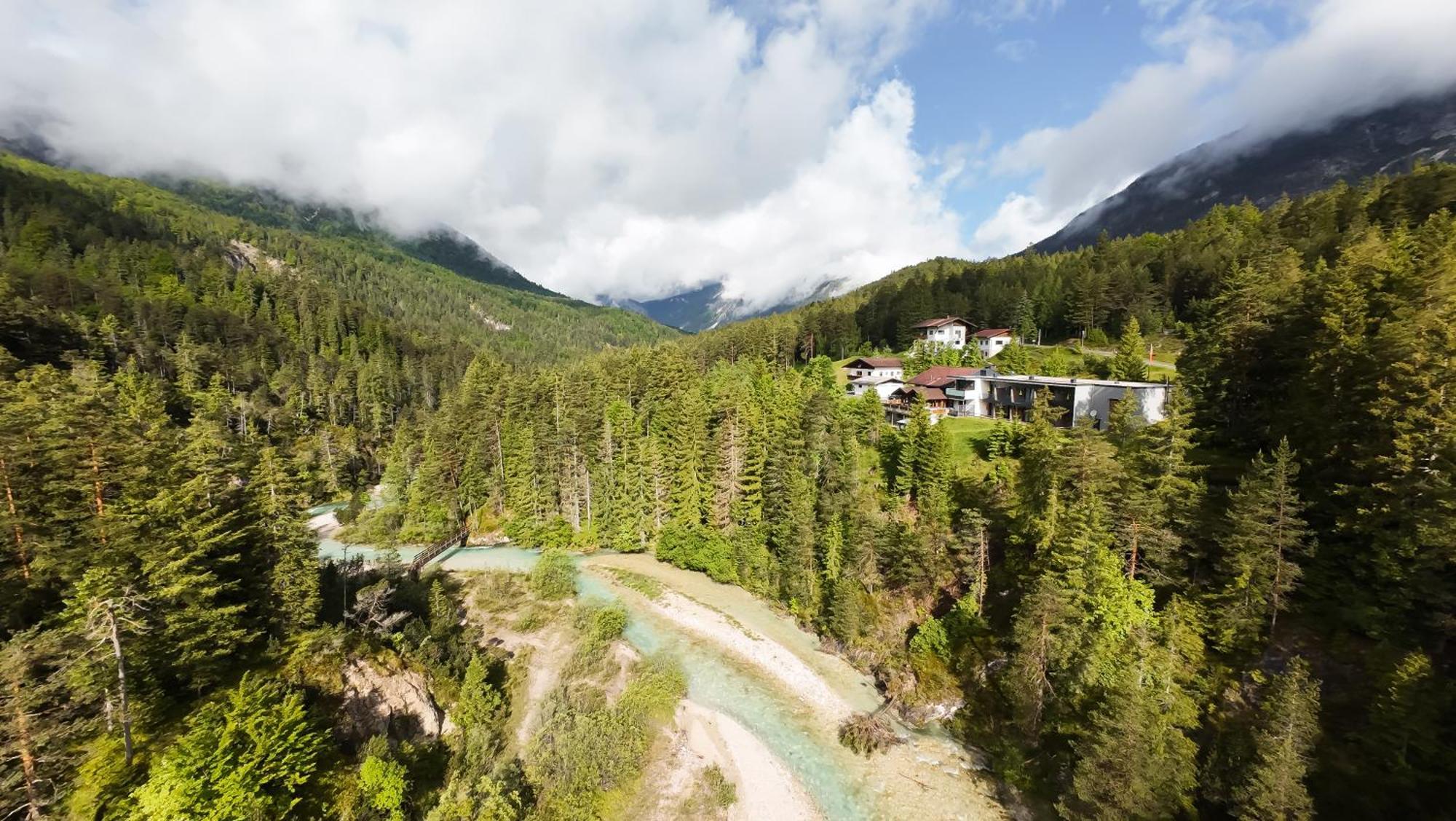 Hotel Garni Isarlodge Wiesenhof Scharnitz Ngoại thất bức ảnh
